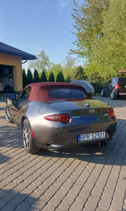 Mazda MX-5 cena 80000 przebieg: 100000, rok produkcji 2017 z Przemyśl małe 46